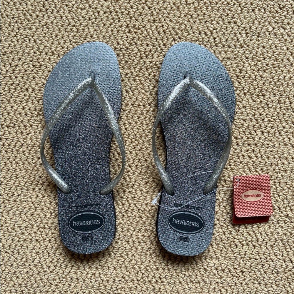 Havaianas Silver Sandals Metallic Thong Style